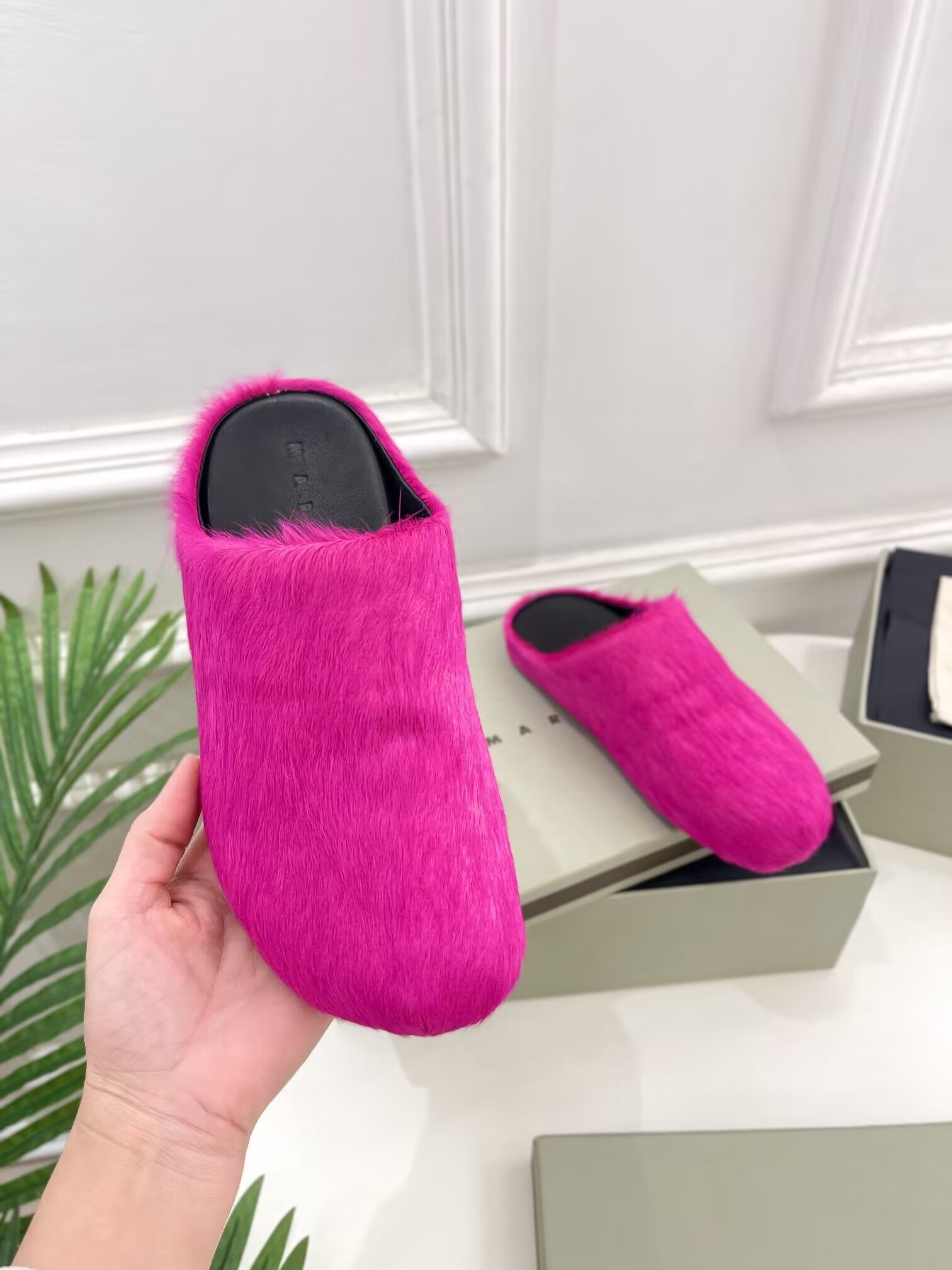 Ma*n1 pink fussbett sabot loafers
