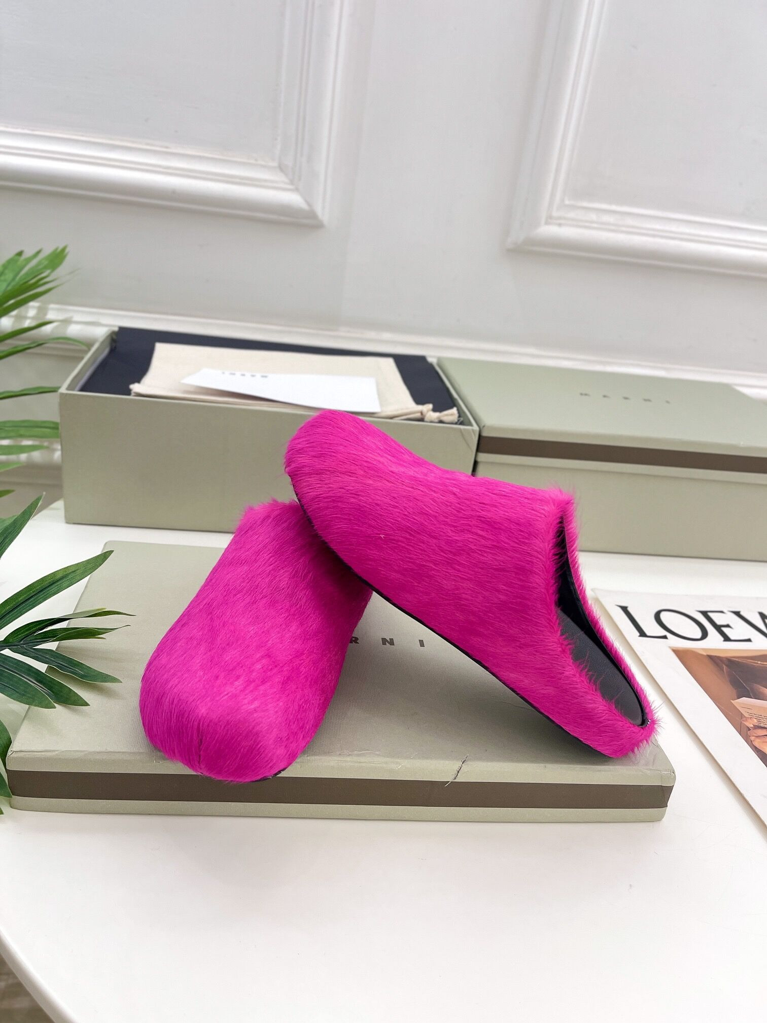 Ma*n1 pink fussbett sabot loafers