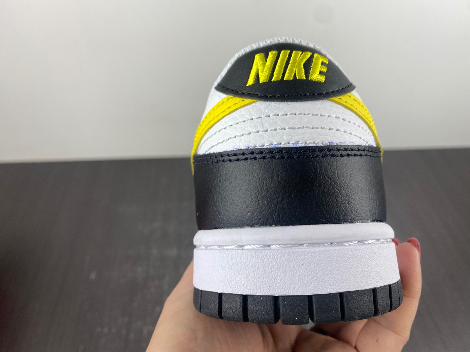 nike dunk low black yellow white fq2431-001