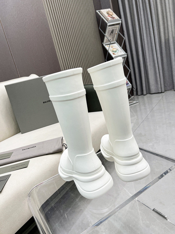 Ba*len*cia*ga croc rubber rain boots white