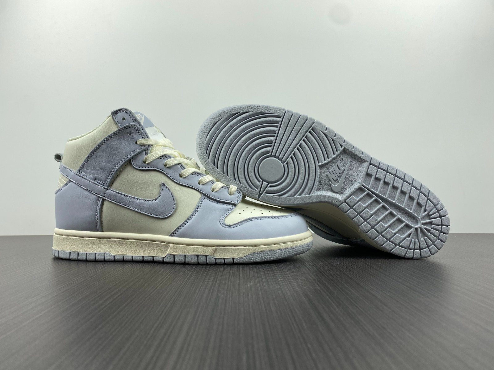 nike dunk high sail football grey (w) - dd1869-102