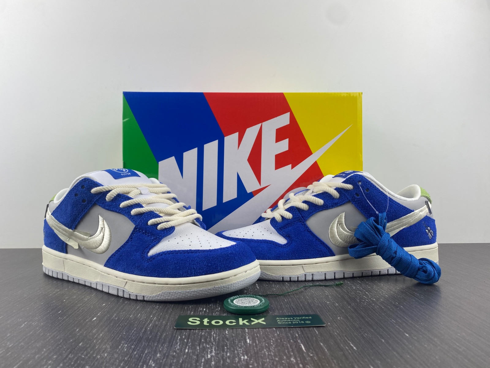 fly streetwear nike sb dunk low - dq5130-400