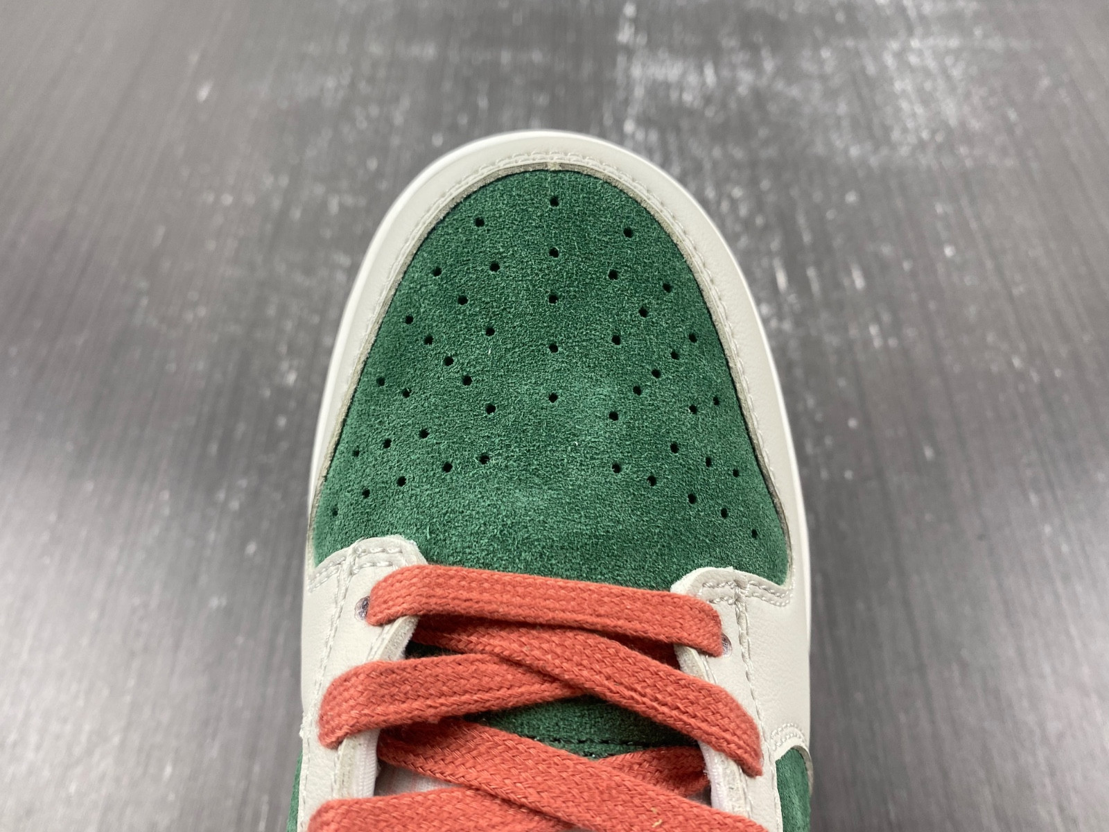 nike dunk low se all petals united fir green (women