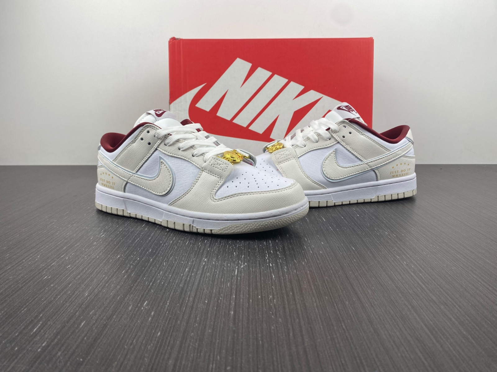 nike dunk low se just do it white phanT0m (women