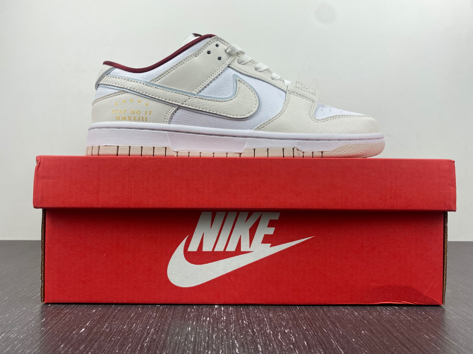 nike dunk low se just do it white phanT0m (women