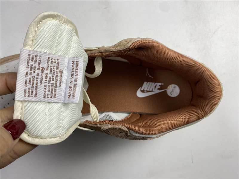 nike dunk low prm "medium curry" dd1390-100