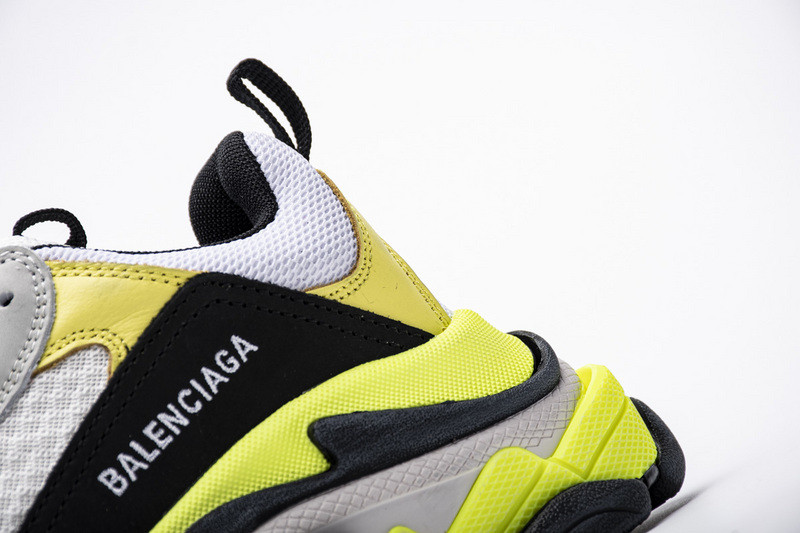 Ba*len*cia*ga triple s 512178w09t19000