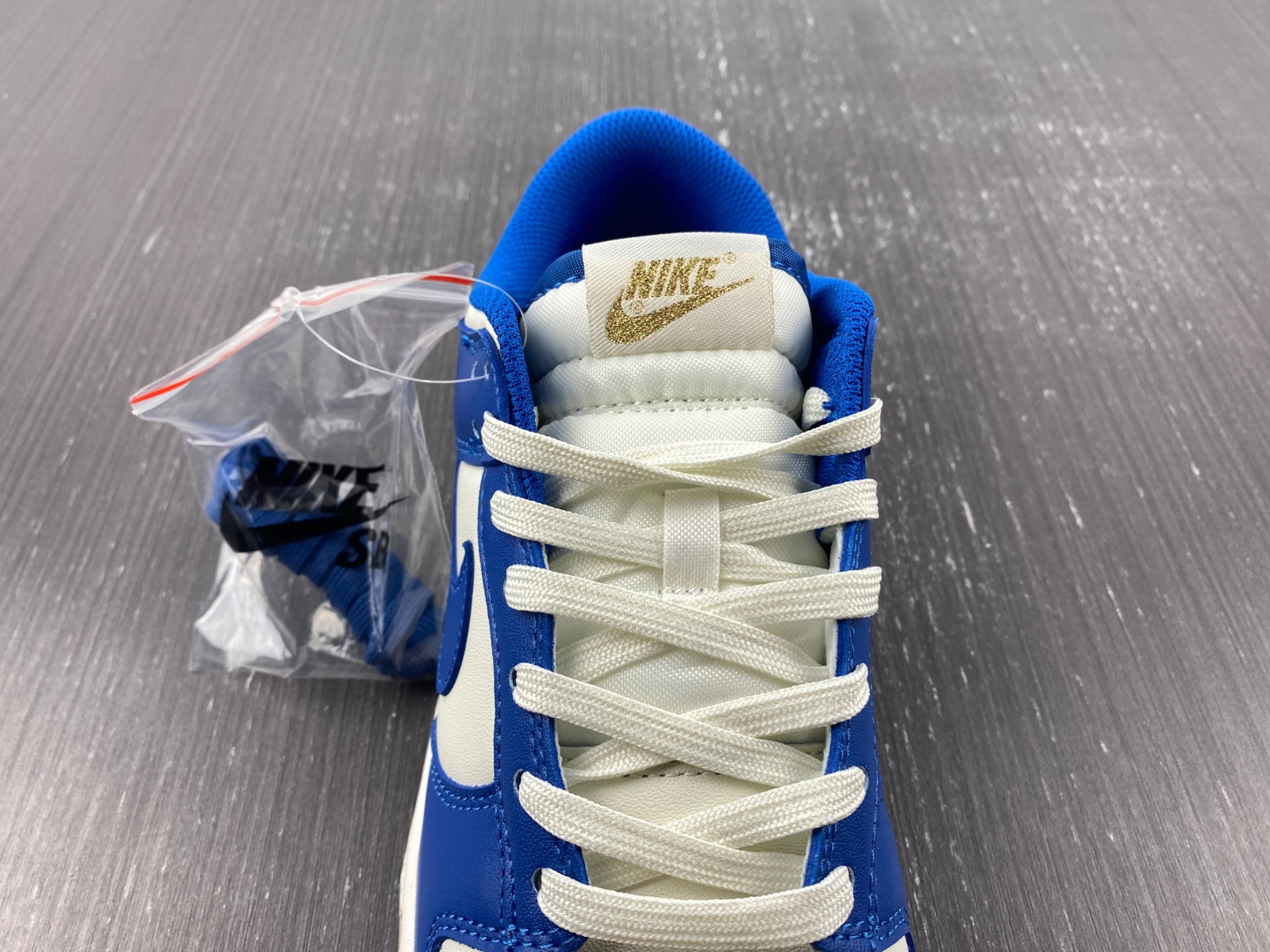 nike dunk low royal blue gold fb7173-141
