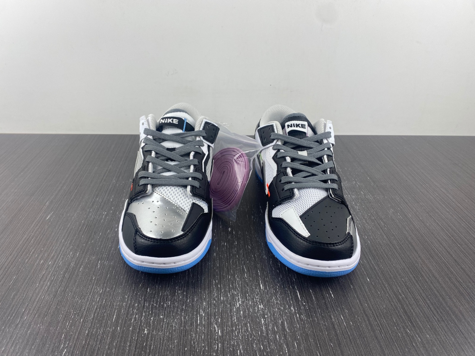 nike dunk low scrap black neutral grey university blue dn5381-001