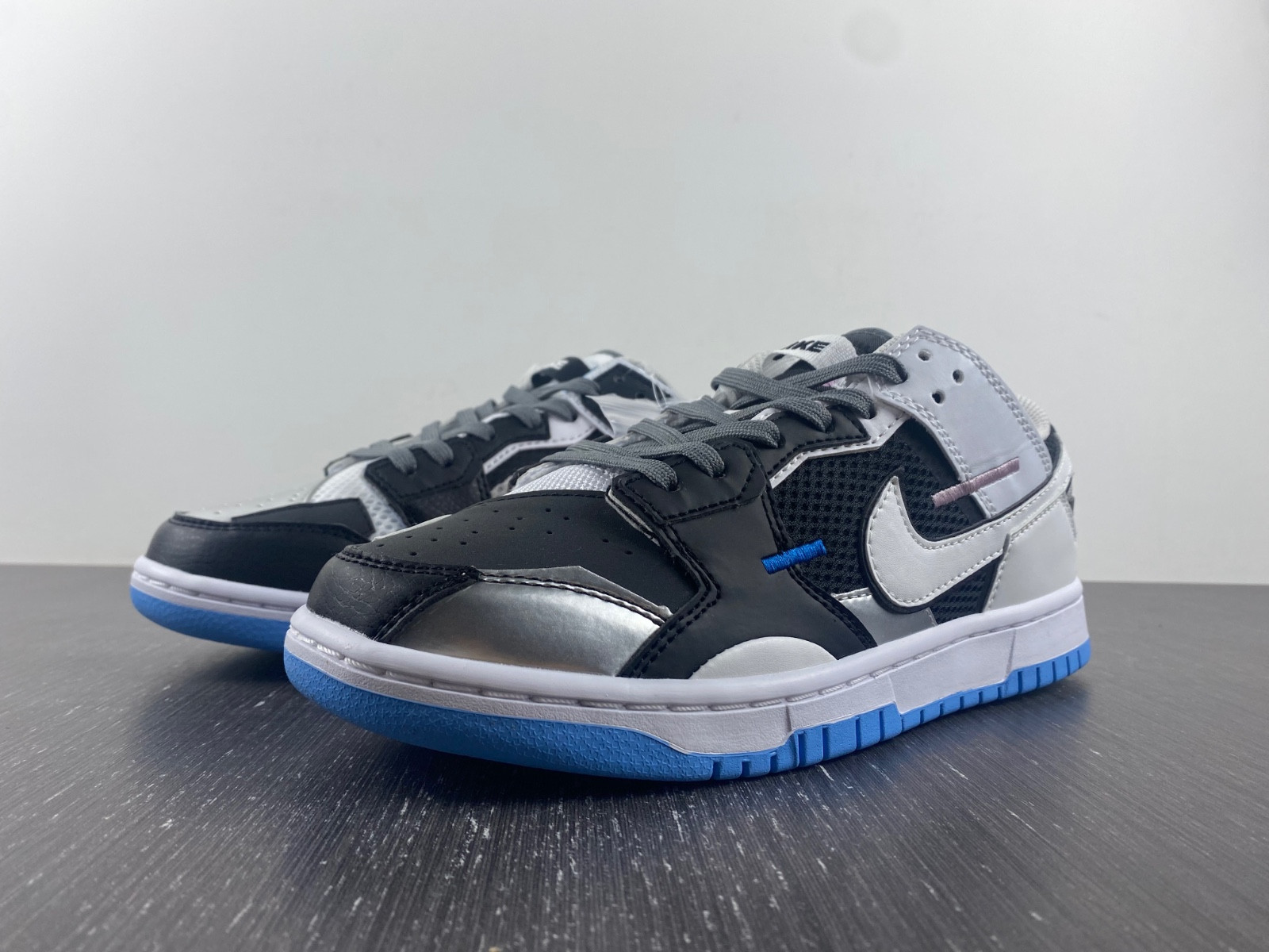 nike dunk low scrap black neutral grey university blue dn5381-001