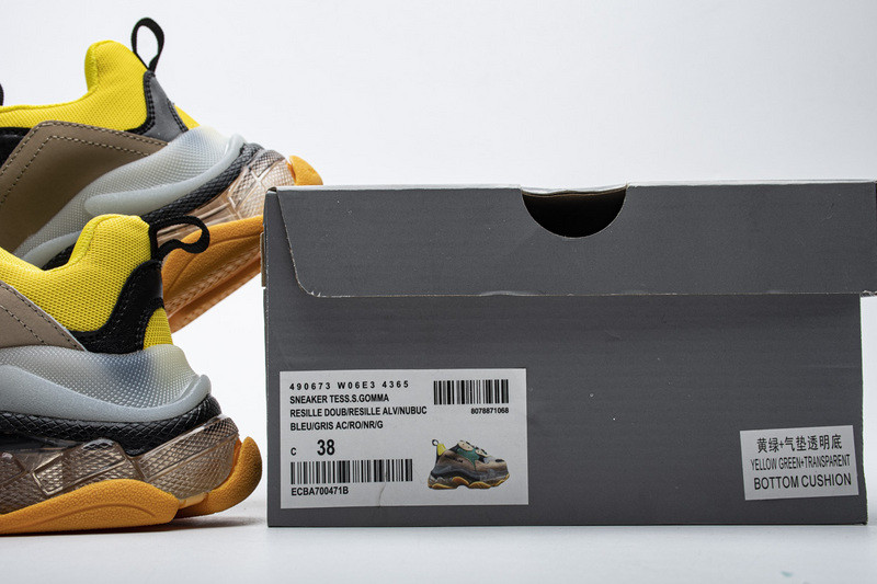 Ba*len*cia*ga triple s