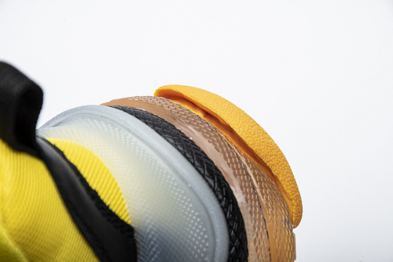 Ba*len*cia*ga triple s