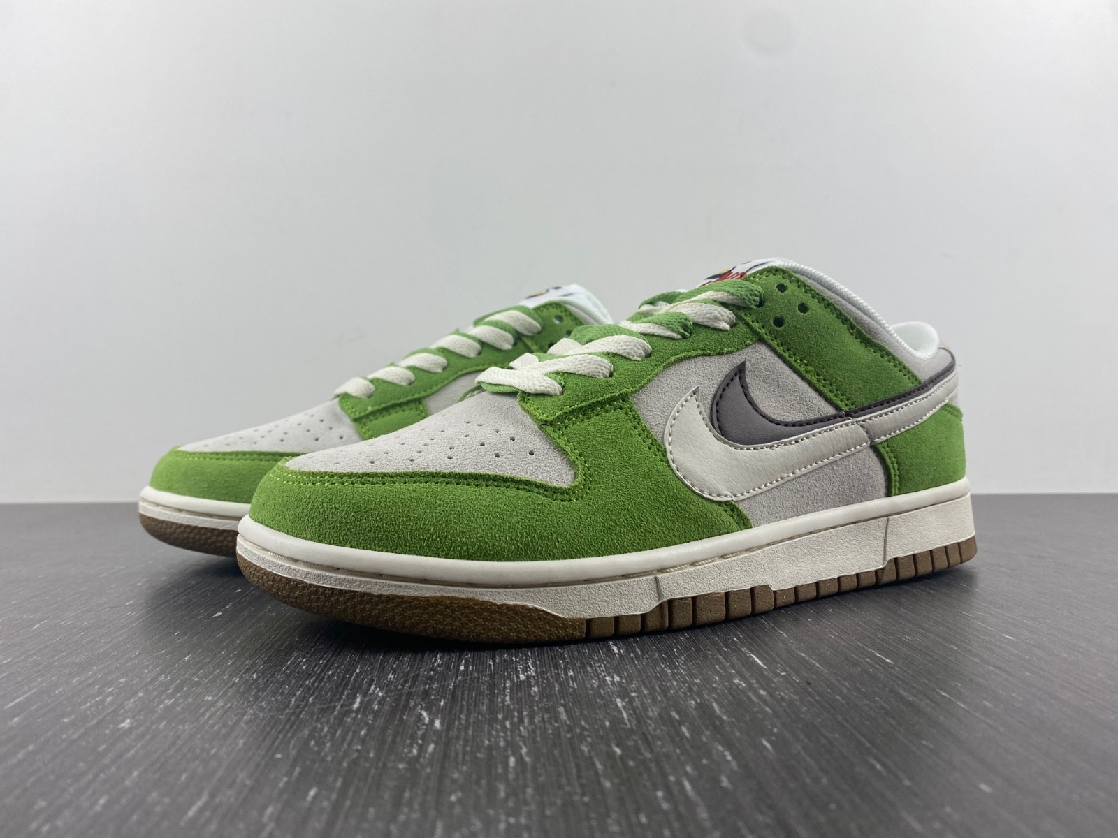 nike dunk low se 85 do9457-1000