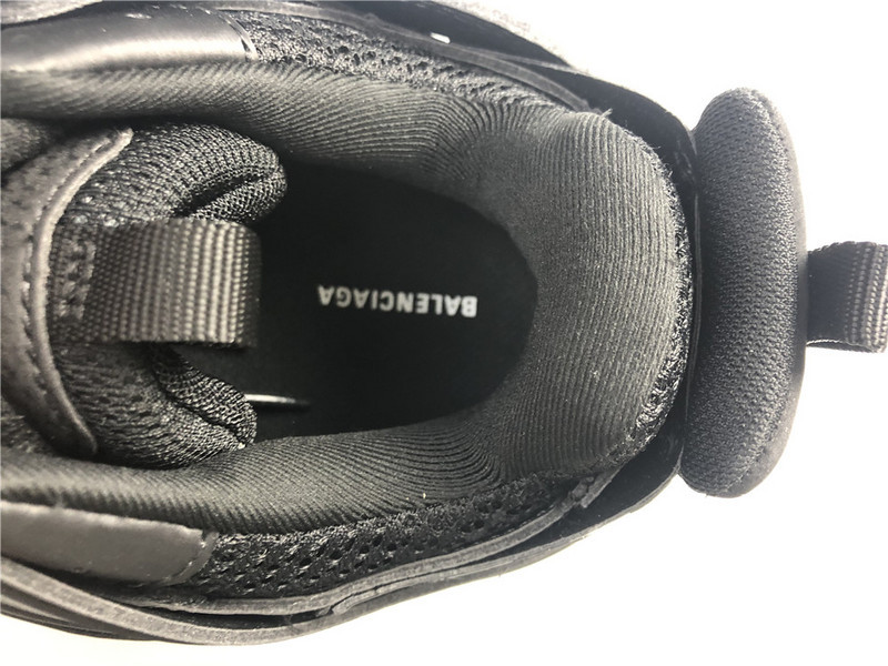 Ba*len*cia*ga track all black