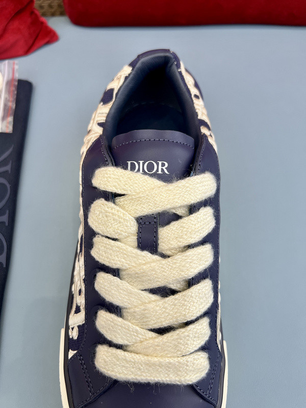 D*or b33 sneaker