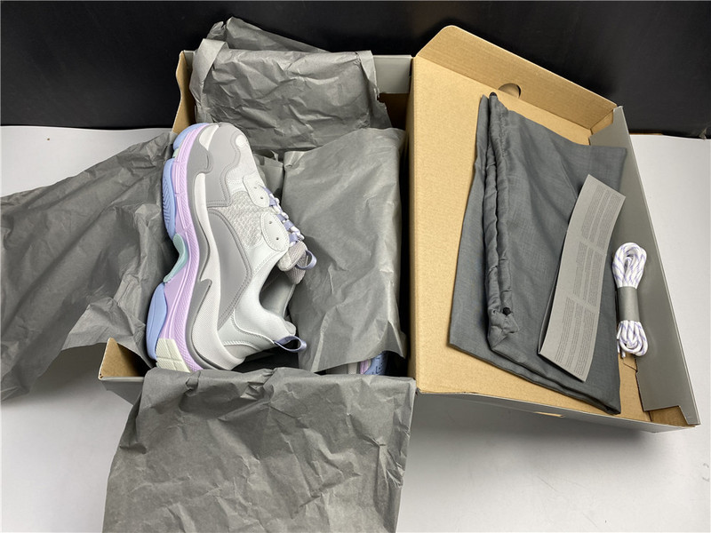 Ba*len*cia*ga triple s