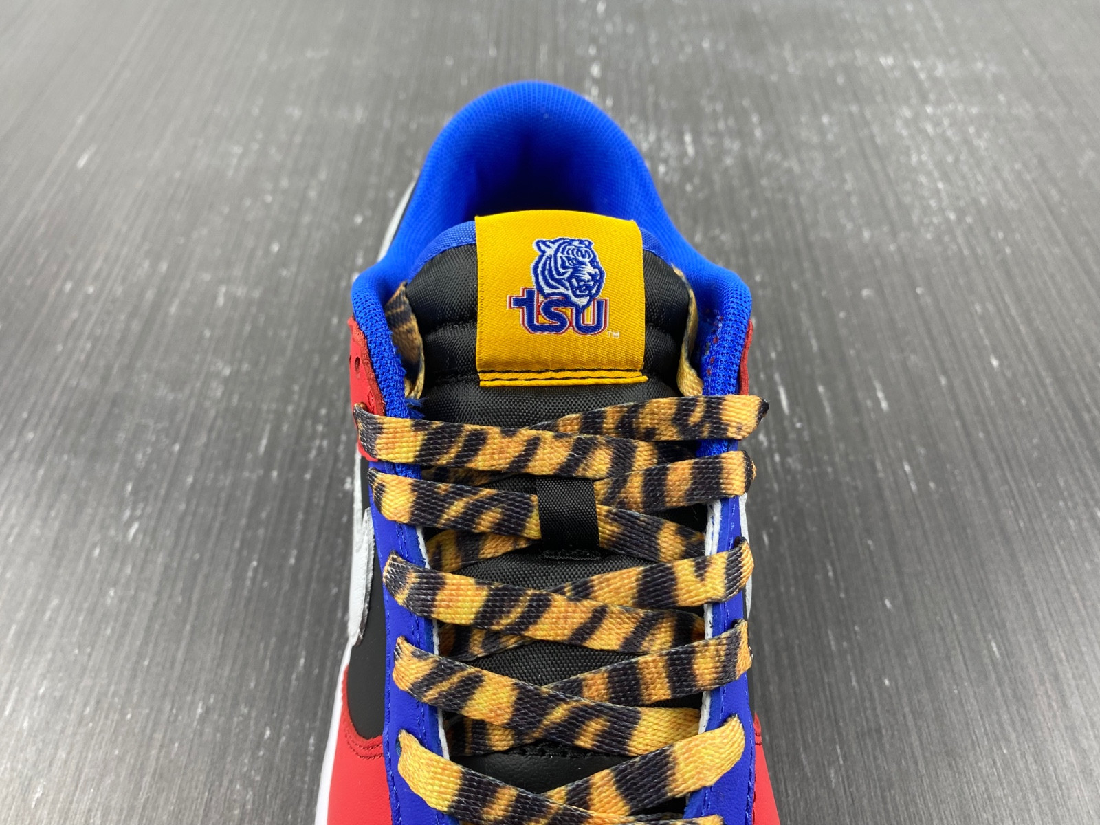 nike dunk low tennessee state university dr6190-100