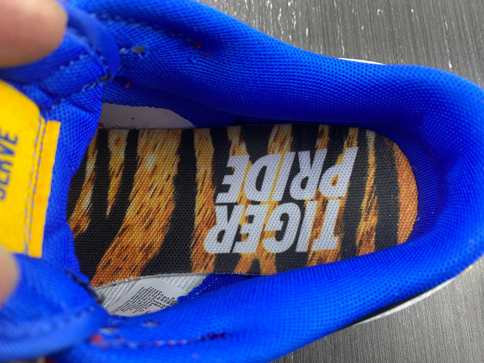 nike dunk low tennessee state university dr6190-100