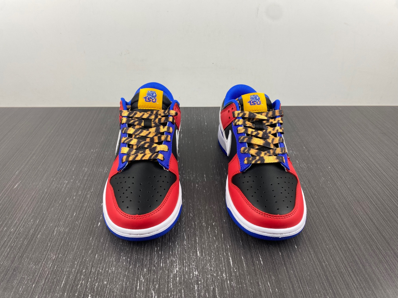 nike dunk low tennessee state university dr6190-100