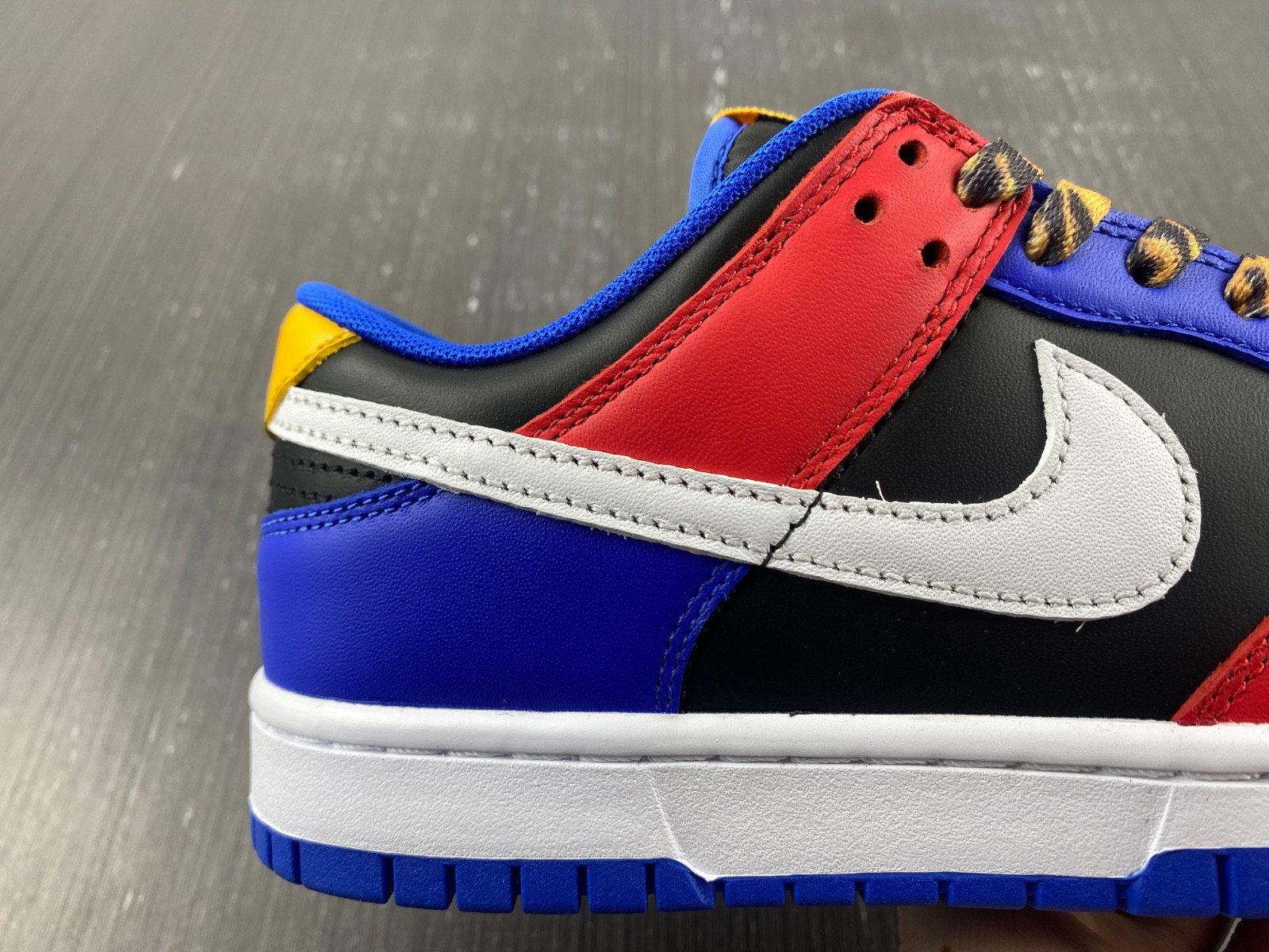 nike dunk low tennessee state university dr6190-100