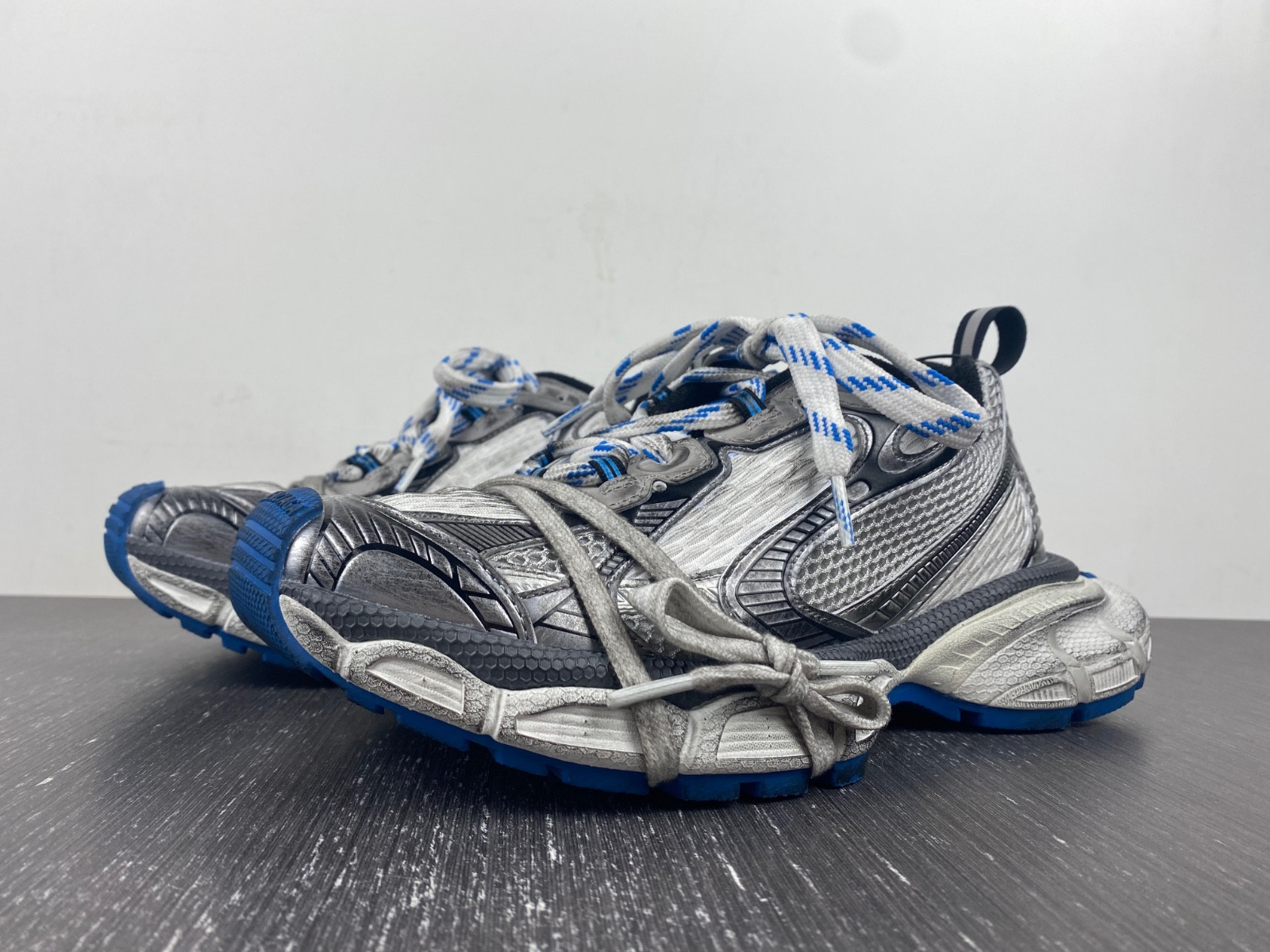 Ba*len*cia*ga men''s 3xl sneaker dirty