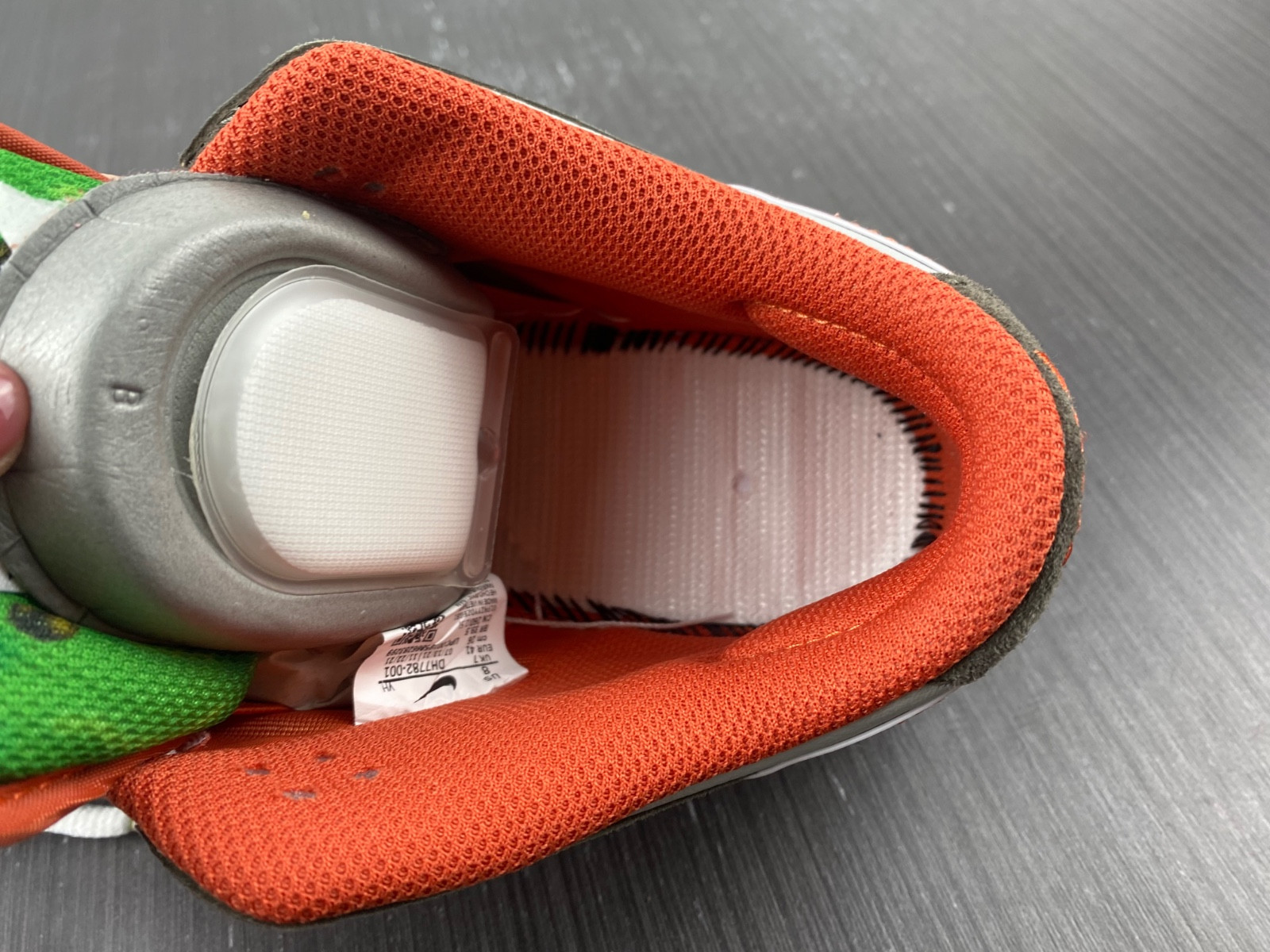 crushed dc nike sb dunk low dh7782-001