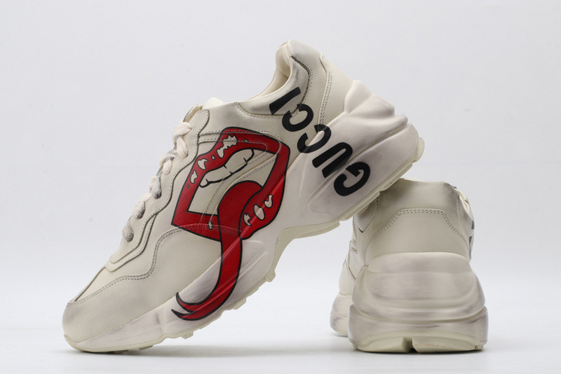 G*u*i ace embroidered low-top sneaker white with lips