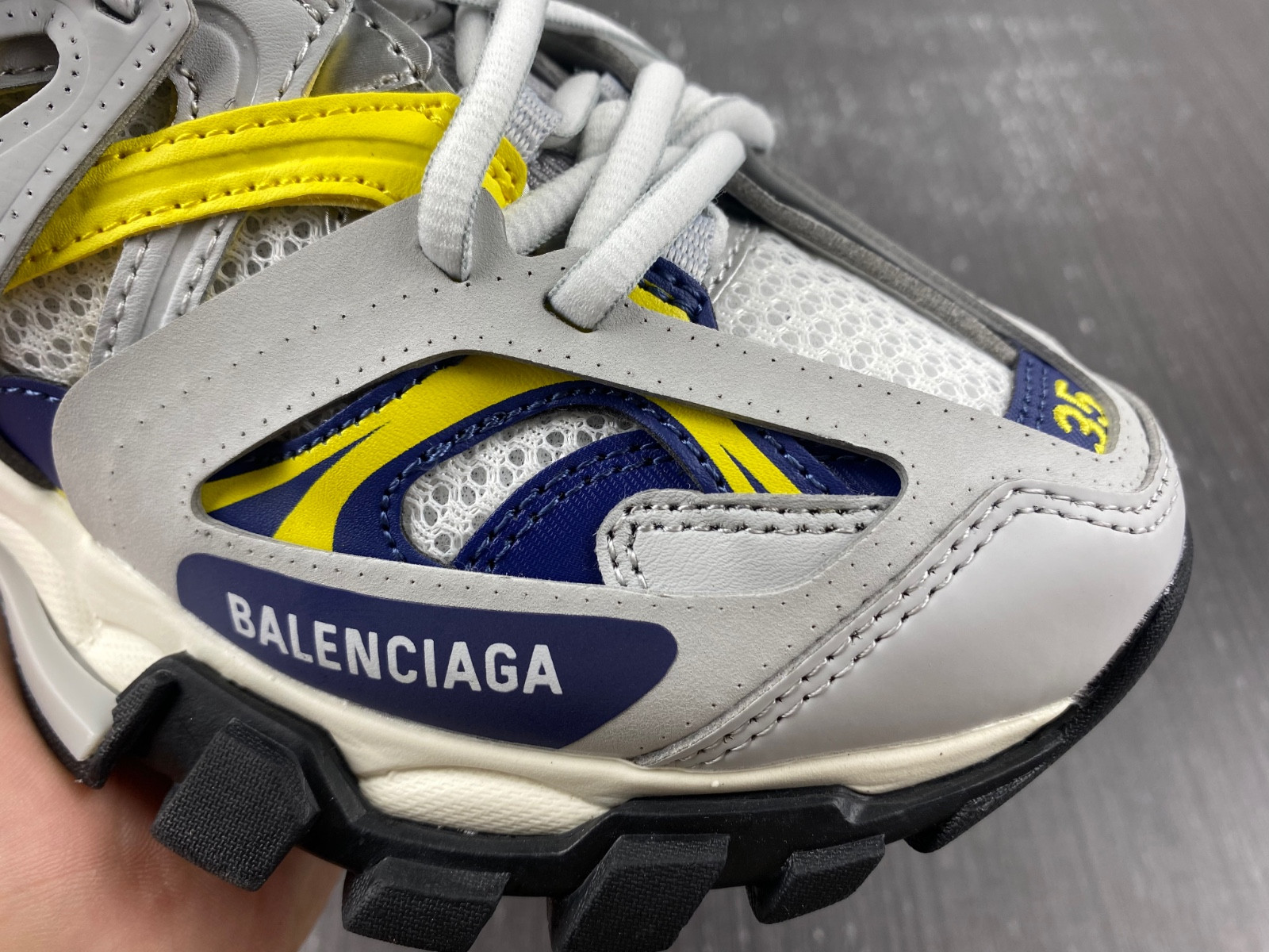 Ba*len*cia*ga trainers track 3.0
