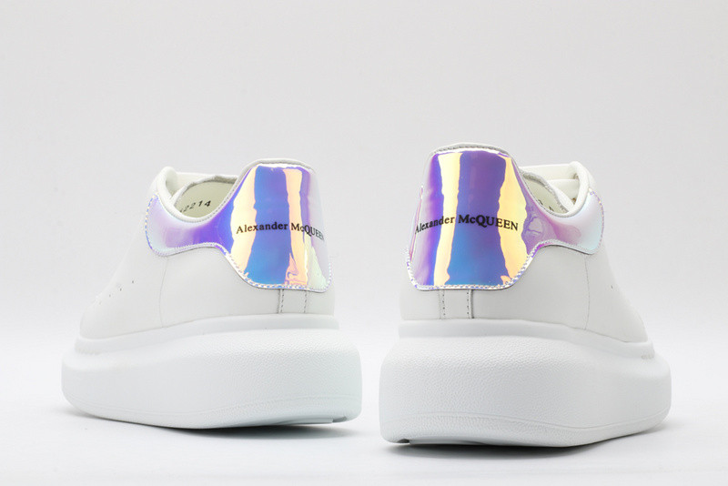 a1exa*der Mcqv*en white laser