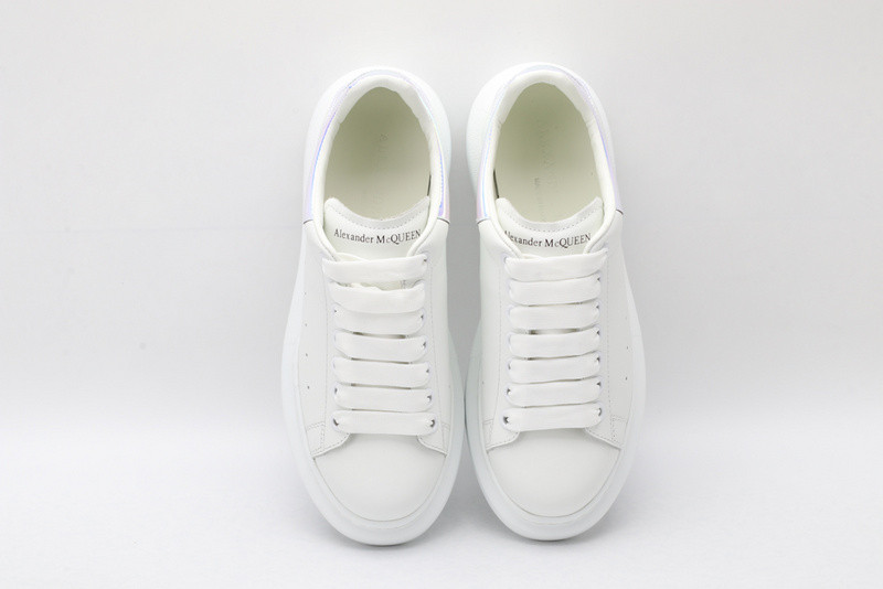 a1exa*der Mcqv*en white laser