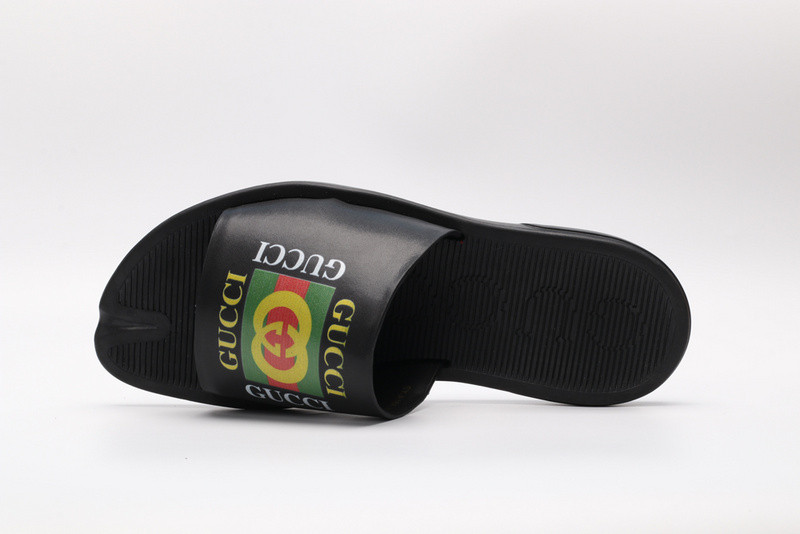 G*u*i slides all black with "G*u*i"