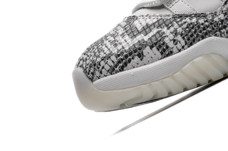 jordan 11 retro low snake light bone cd6846-002