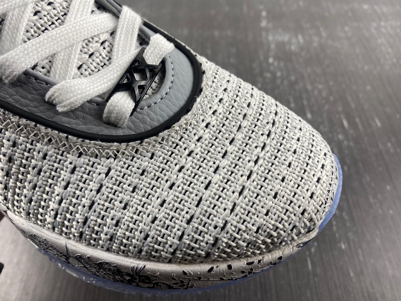 nike lebron 20 the debut dj5423-100