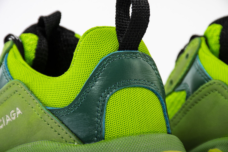 Ba*len*cia*ga triple s 541640w090e7581