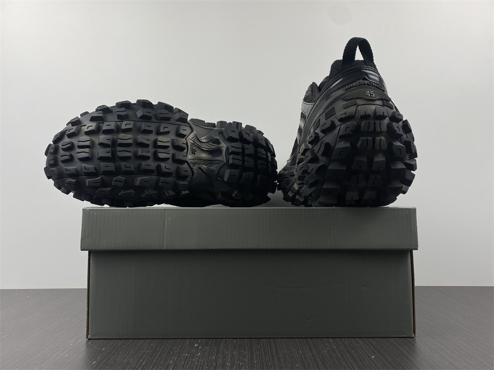 Ba*len*cia*ga defender sneaker