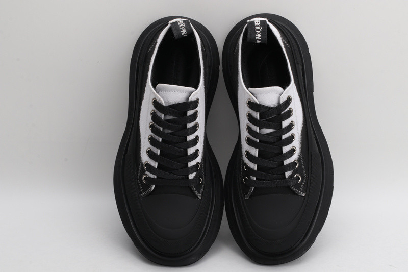 alex mcq tread slick lace up in white & black