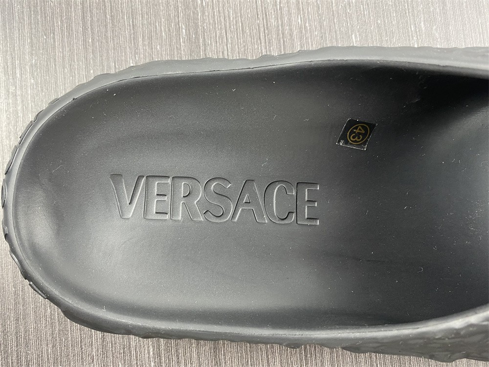 versece slipper