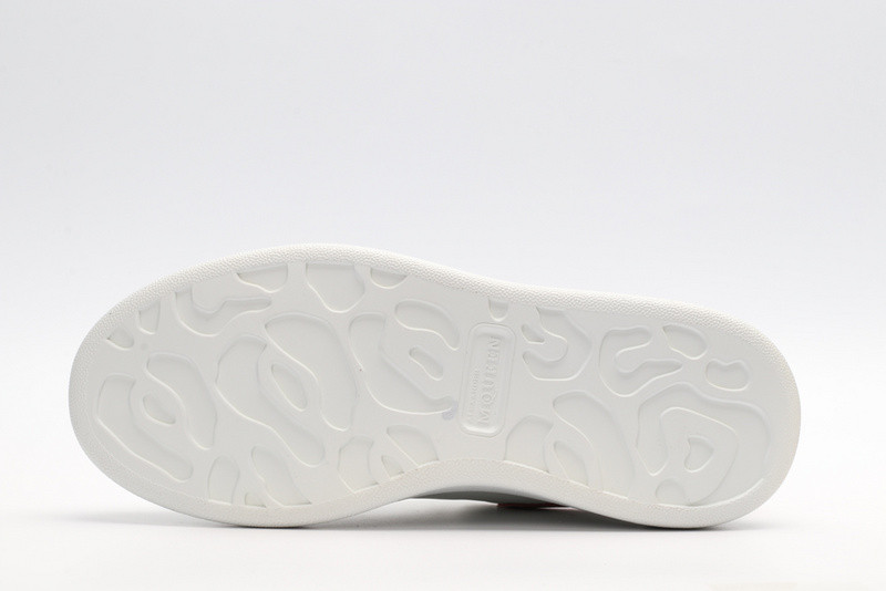 a1exa*der Mcqv*en white red