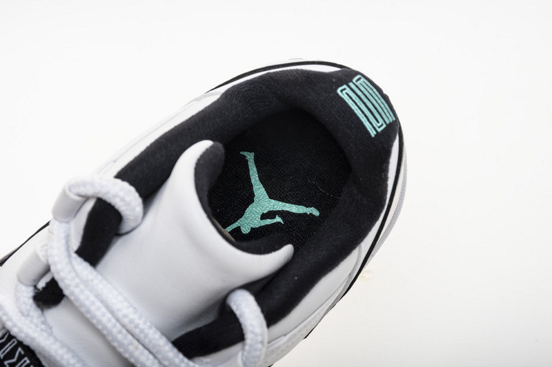 air jordan 11 low "emerald" 528895-145
