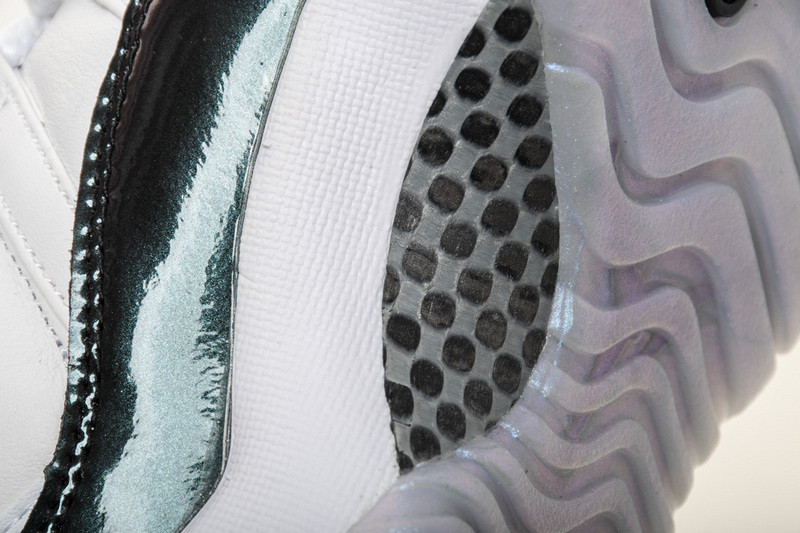 air jordan 11 low "emerald" 528895-145