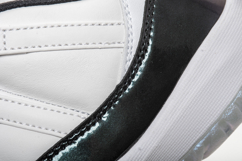 air jordan 11 low "emerald" 528895-145