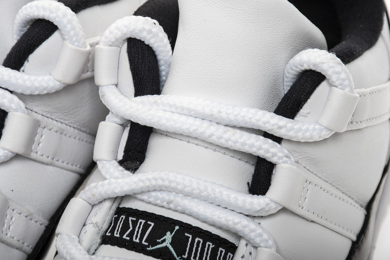 air jordan 11 low "emerald" 528895-145