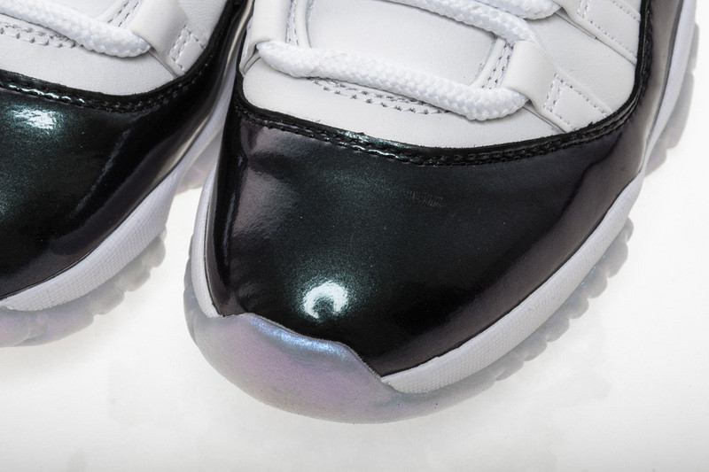 air jordan 11 low "emerald" 528895-145