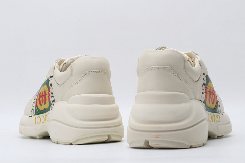 G*u*i ace embroidered low-top sneaker white with print