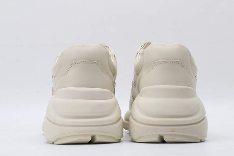 G*u*i ace embroidered low-top sneaker white with print