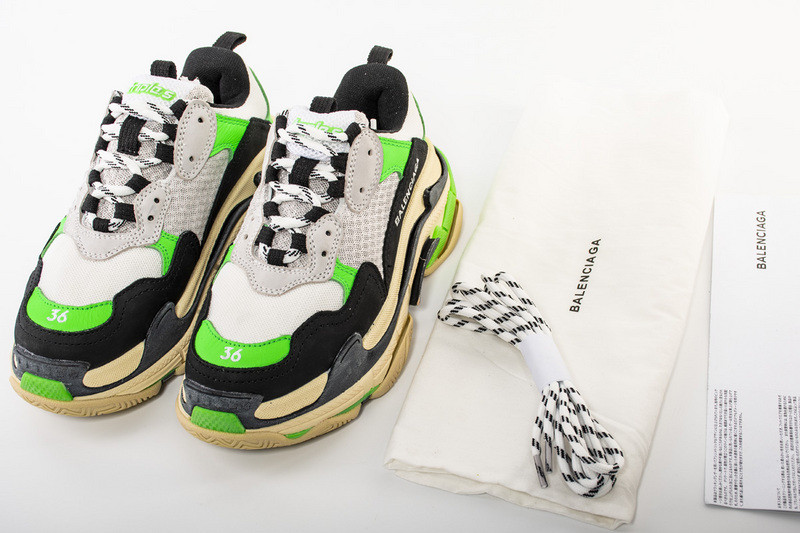 Ba*len*cia*ga triple s green