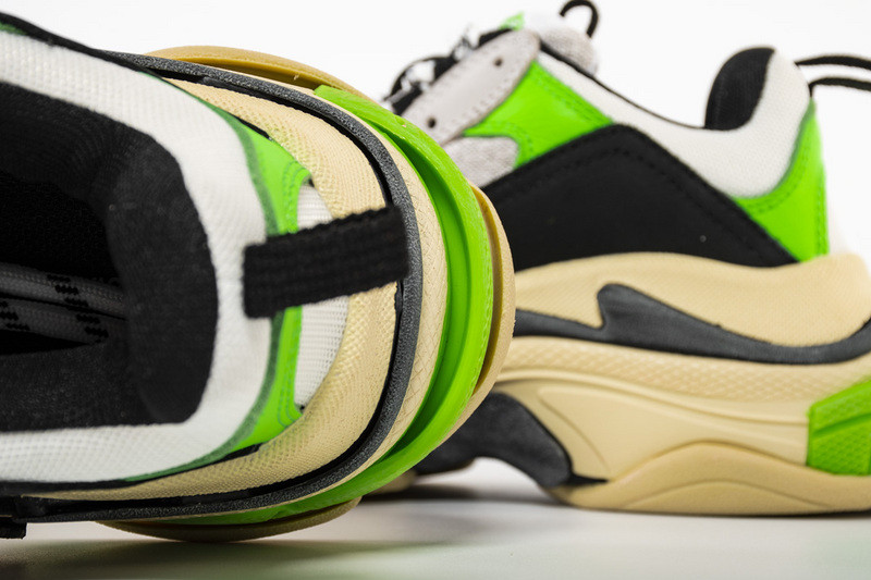 Ba*len*cia*ga triple s green