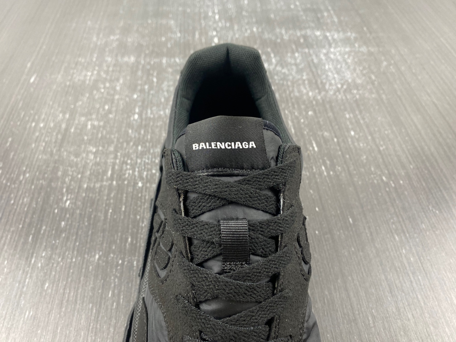 Ba*len*cia*ga triple s