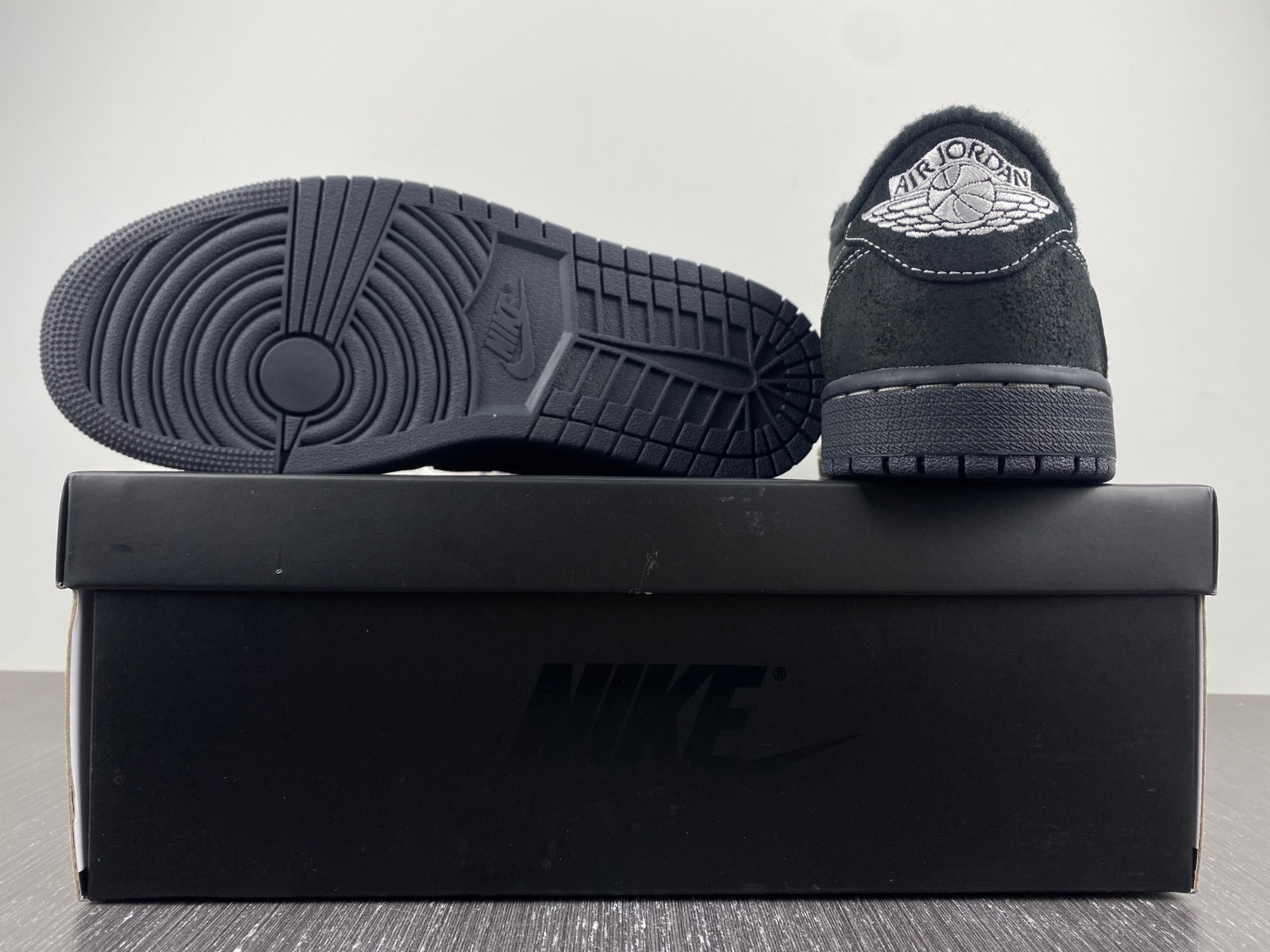 ravis scott x air jordan 1 low “black phanT0m” dm7866-001