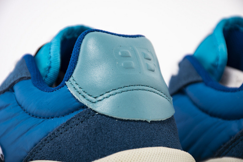 Ba*len*cia*ga triple s trainers